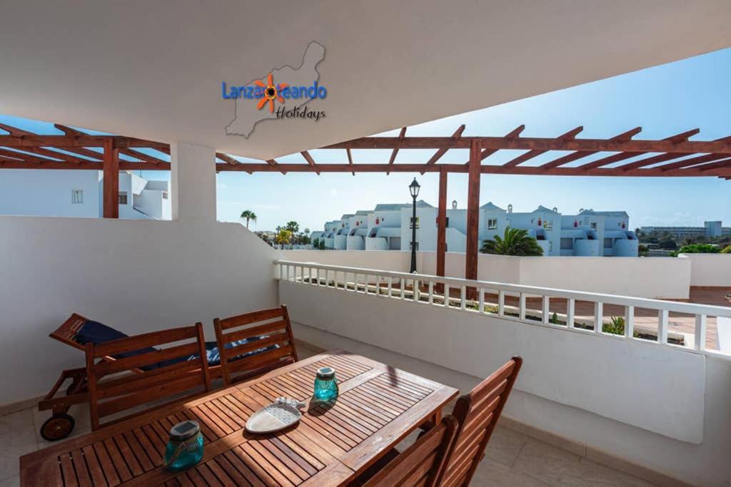 Vivienda Vacacional Ocean Pearl Costa Teguise Exteriér fotografie