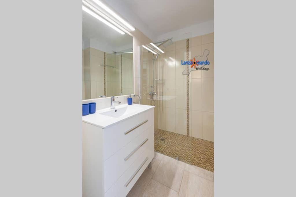 Vivienda Vacacional Ocean Pearl Costa Teguise Exteriér fotografie